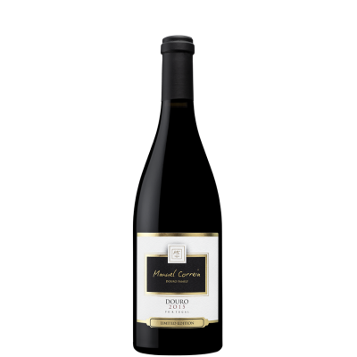 Garrafa de vinho tinto Manuel Correia Douro 2015 com rótulo branco e dourado