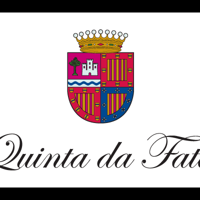 Brasão colorido com coroa dourada e texto 