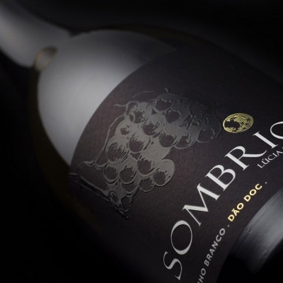 https://www.reserva86.pt/product/sombrio-branco-2017