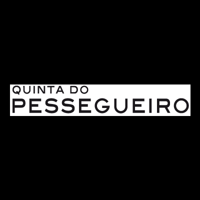 Logotipo 'QUINTA DO PESSEGUEIRO' com texto em preto sobre fundo branco