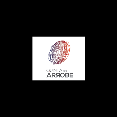 Logótipo com círculo entrelaçado roxo e castanho e texto Quinta do Arrobe
