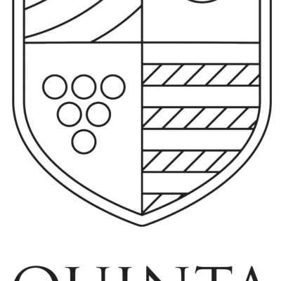 Brasão com quatro quadrantes e texto Quinta das Mós Douro