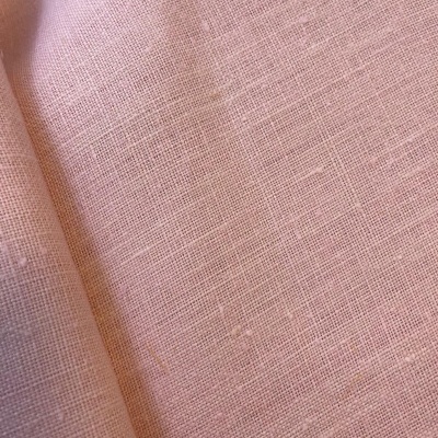 Tecido de linho rosa claro com textura entrelaçada