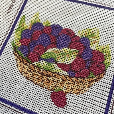 Kit&#x20;de&#x20;Bordado&#x20;Meio&#x20;Ponto&#x20;&quot;Amoras&quot;&#x20;-&#x20;Interm&#x00E9;dio