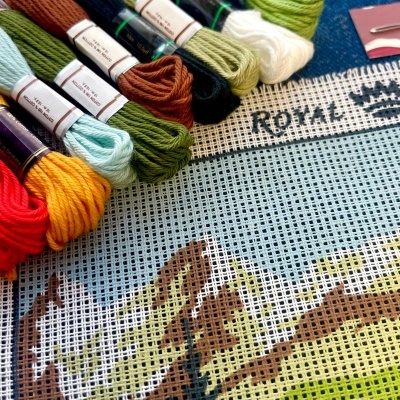 Kit&#x20;de&#x20;Bordado&#x20;Meio&#x20;Ponto&#x20;&quot;Chalet&quot;&#x20;-&#x20;Interm&#x00E9;dio