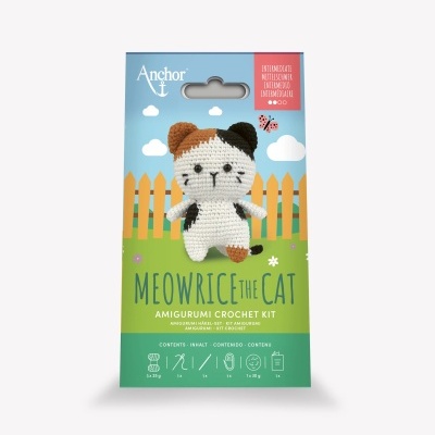 Kit de crochê amigurumi Meowrice the Cat da Anchor com figura de gato em fio branco, castanho e preto