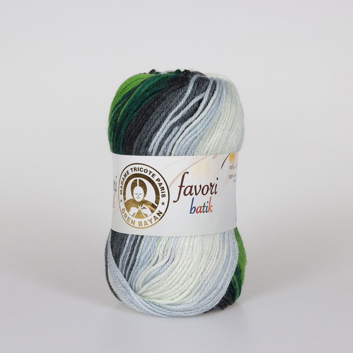 Novelo de lã colorida com etiqueta da marca favori batik