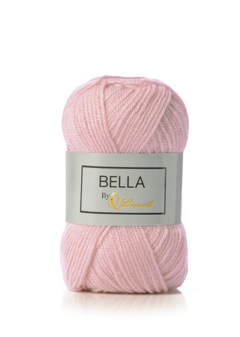 Novelo de lã rosa claro com etiqueta cinza com texto 'BELLA By Qwool'