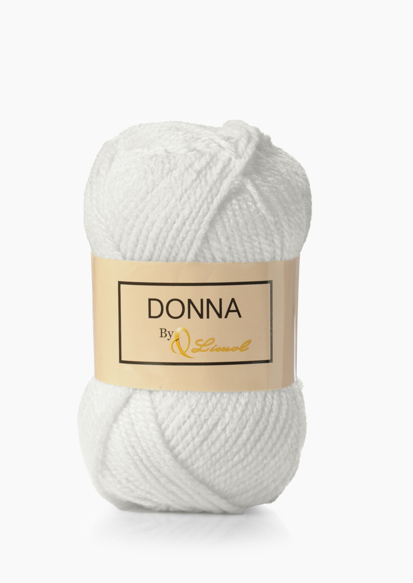 Novelo de lã branca com etiqueta DONNA By Lincol em fundo branco
