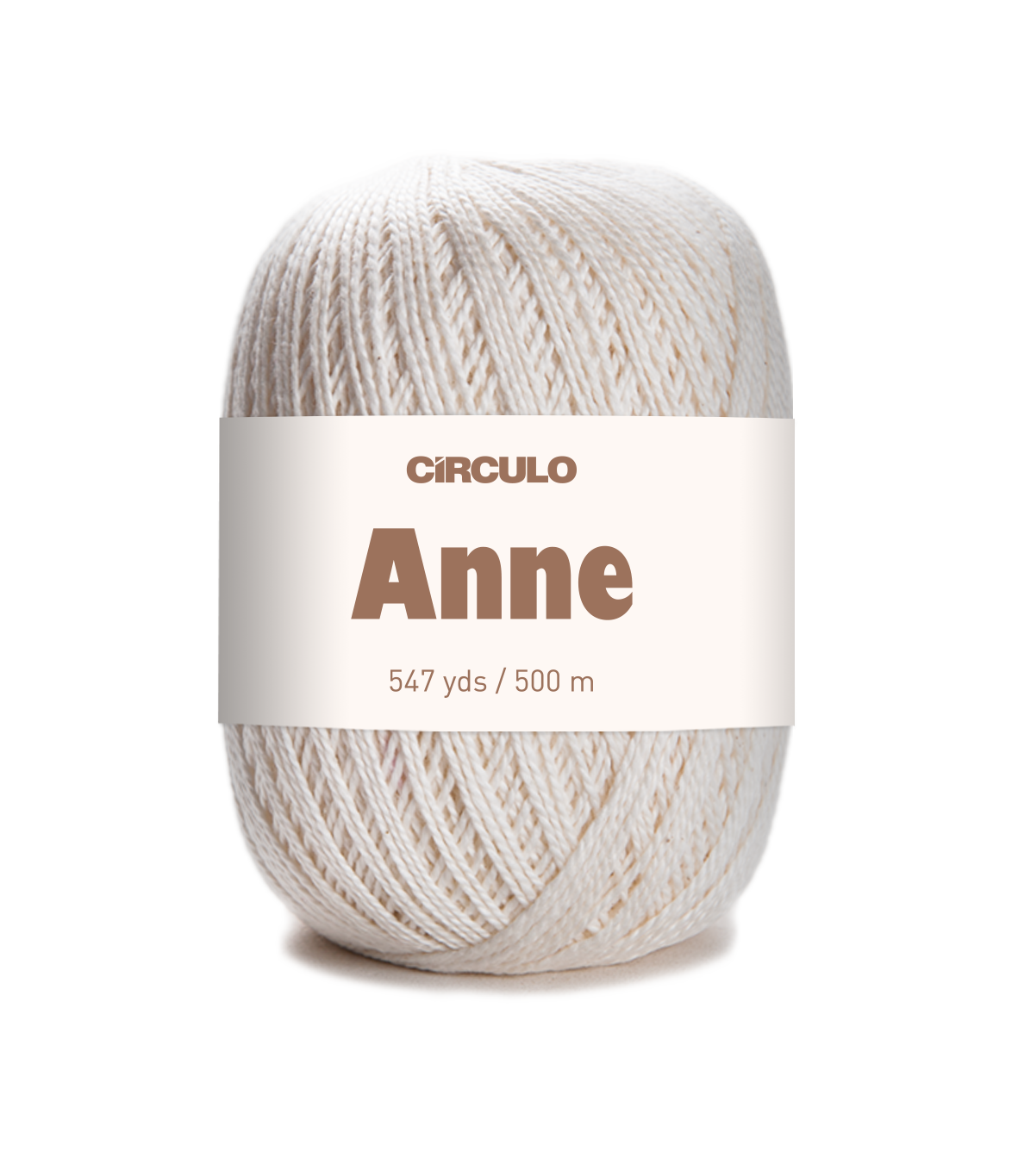 Novelo de linha branca com etiqueta CÍRCULO Anne