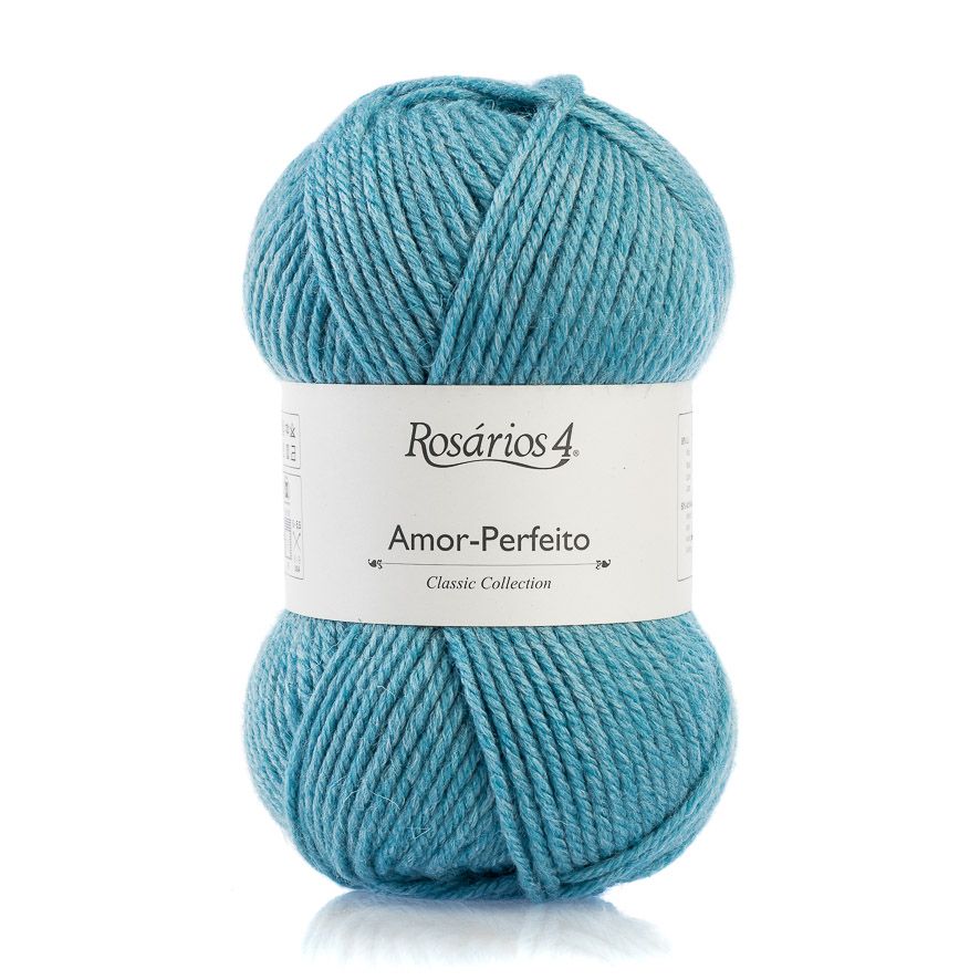 Meada de fio de lã azul com etiqueta Rosários 4 Amor-Perfeito