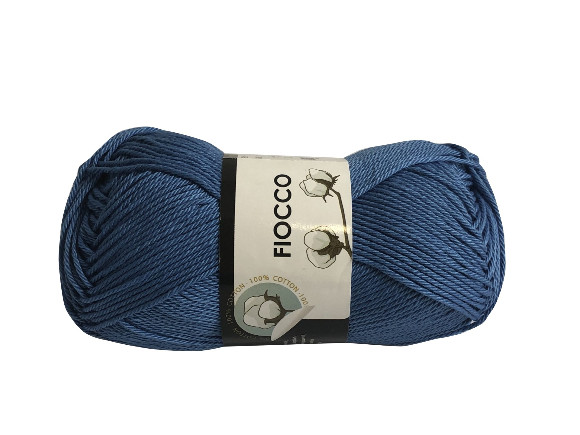 Novelo de fio azul escuro 100% algodão com etiqueta branca e escrita 'FIOCCO'