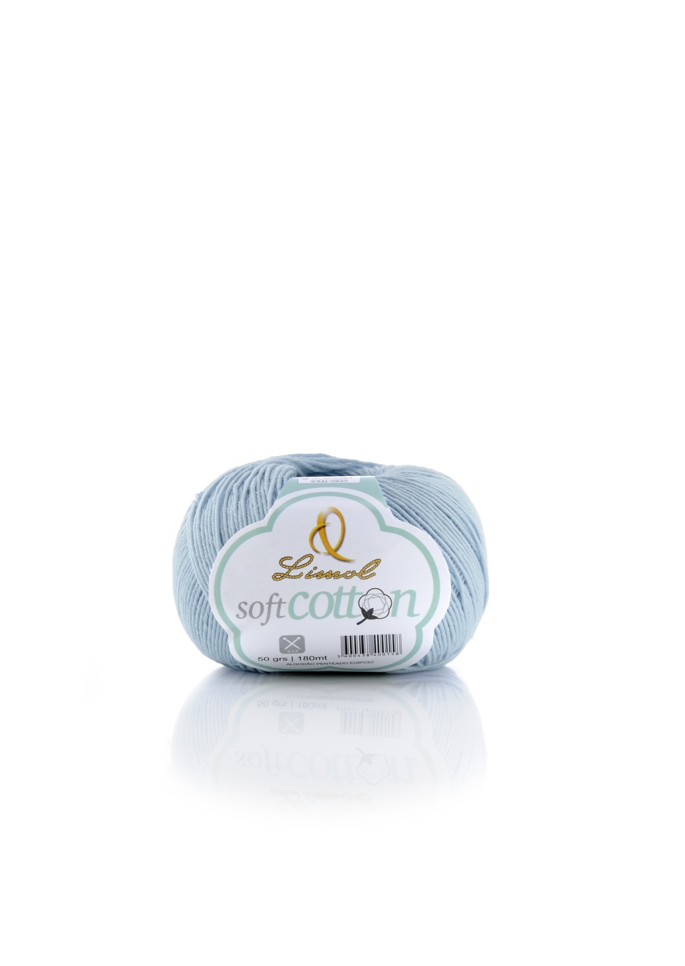 Novelo de fio azul claro Lanasol soft cotton com etiqueta branca