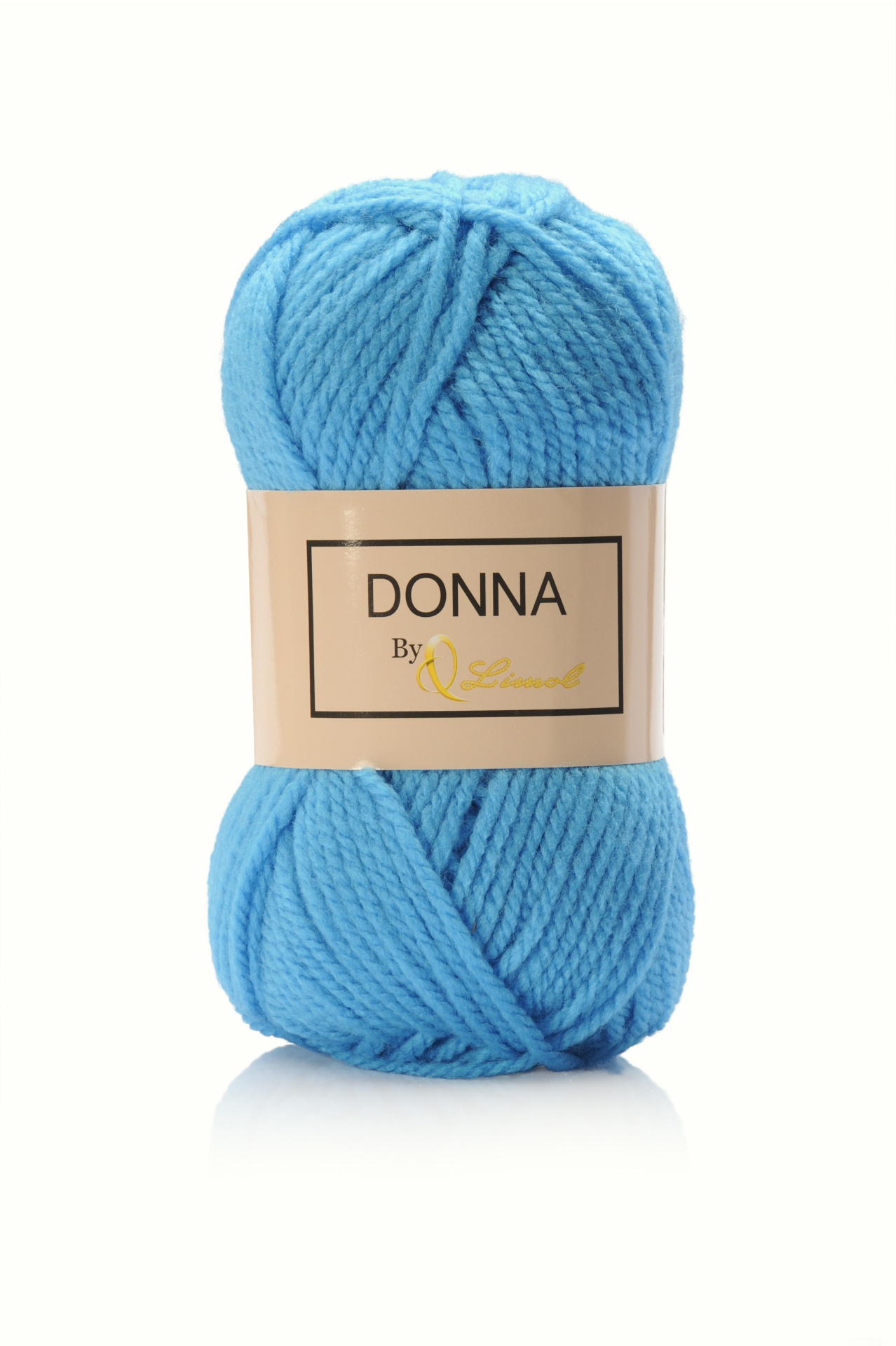 Novelo de lã azul claro com etiqueta DONNA By Qsilennett