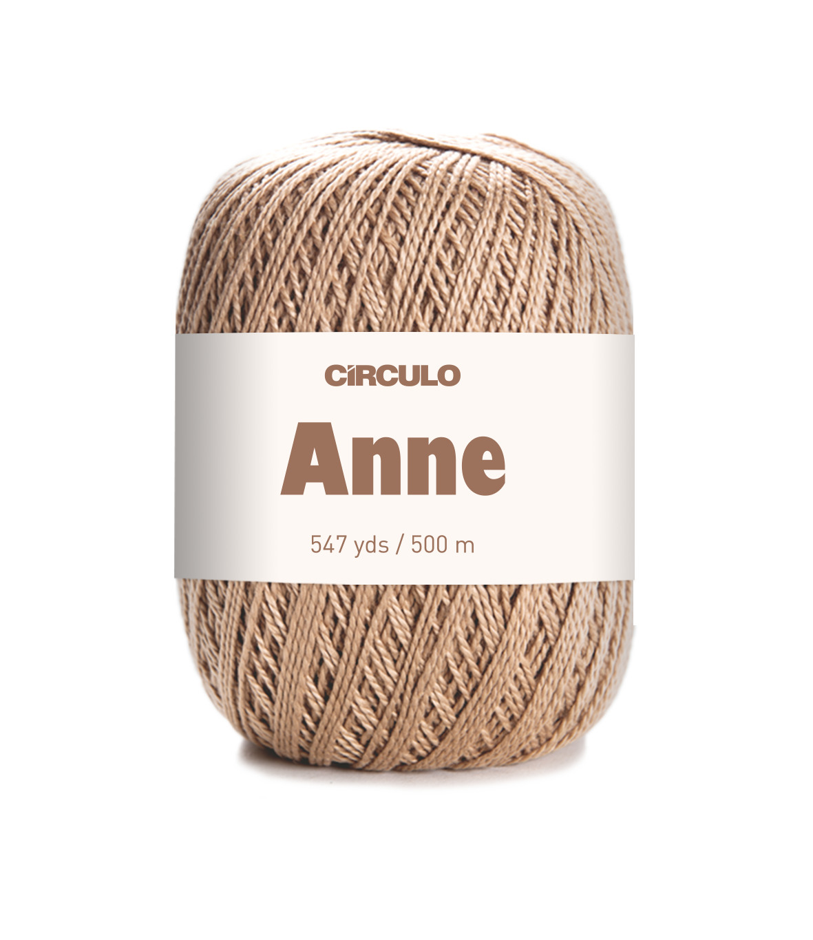 Novelo de linha bege claro com etiqueta CÍRCULO Anne