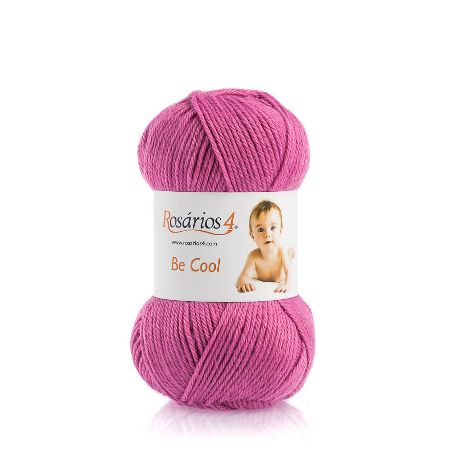 Novelo de lã rosa Rosários 4 com etiqueta branca e foto de um bebé