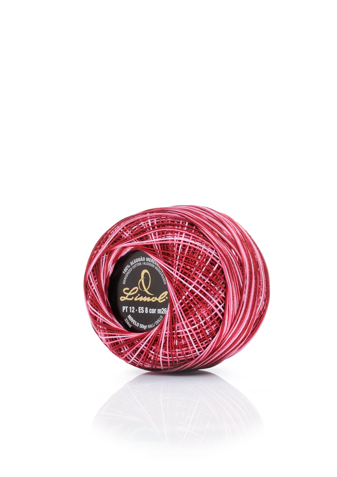 Rolo de linha vermelha com etiqueta preta e dourada