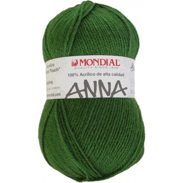 Novelo de fio de lã verde da marca MONDIAL com rótulo branco