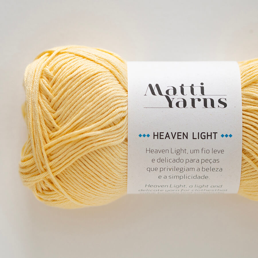 Novelo de fio amarelo claro Matti Yarns Heaven Light