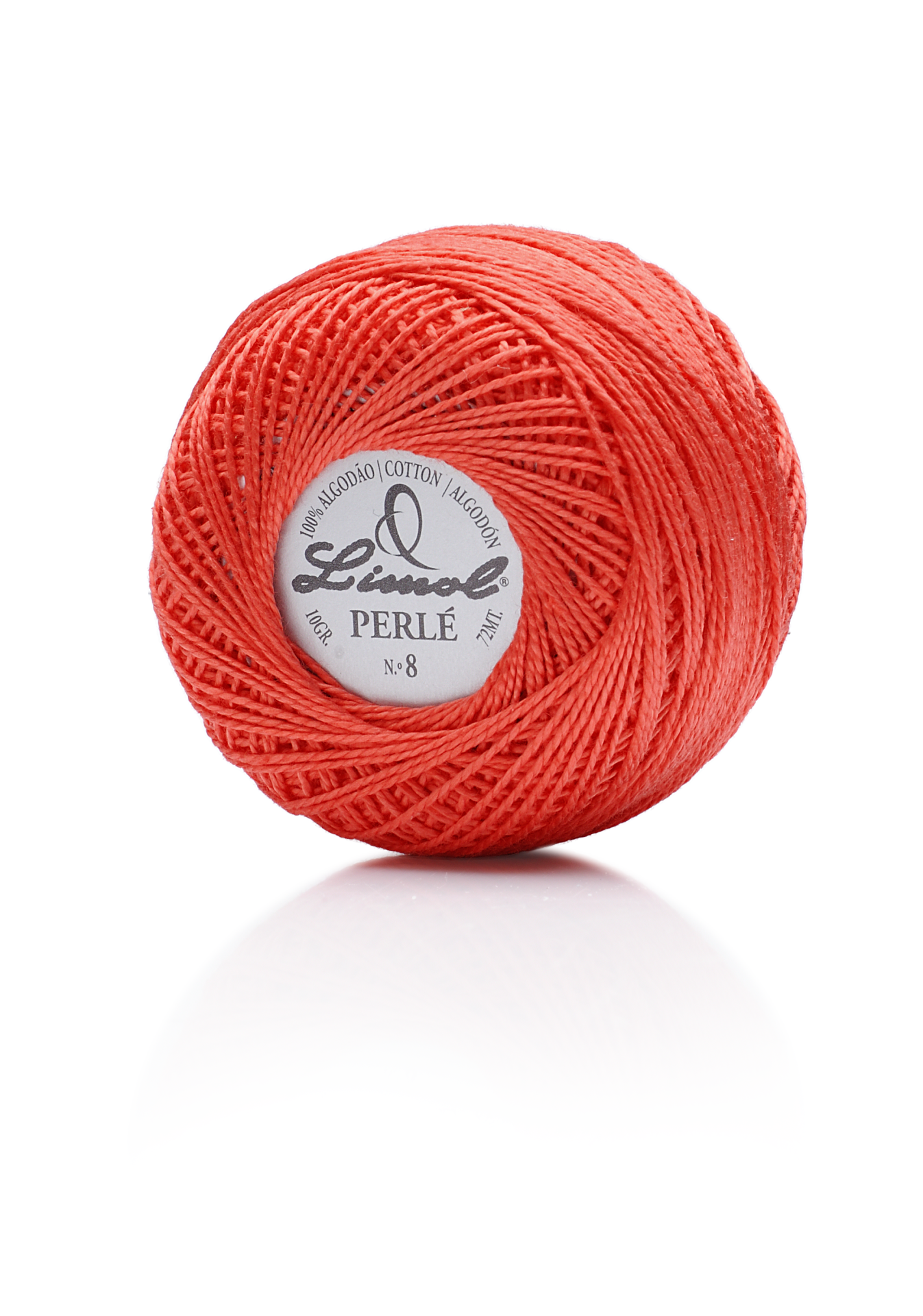 Novelo de linha algodão vermelho com etiqueta central branca