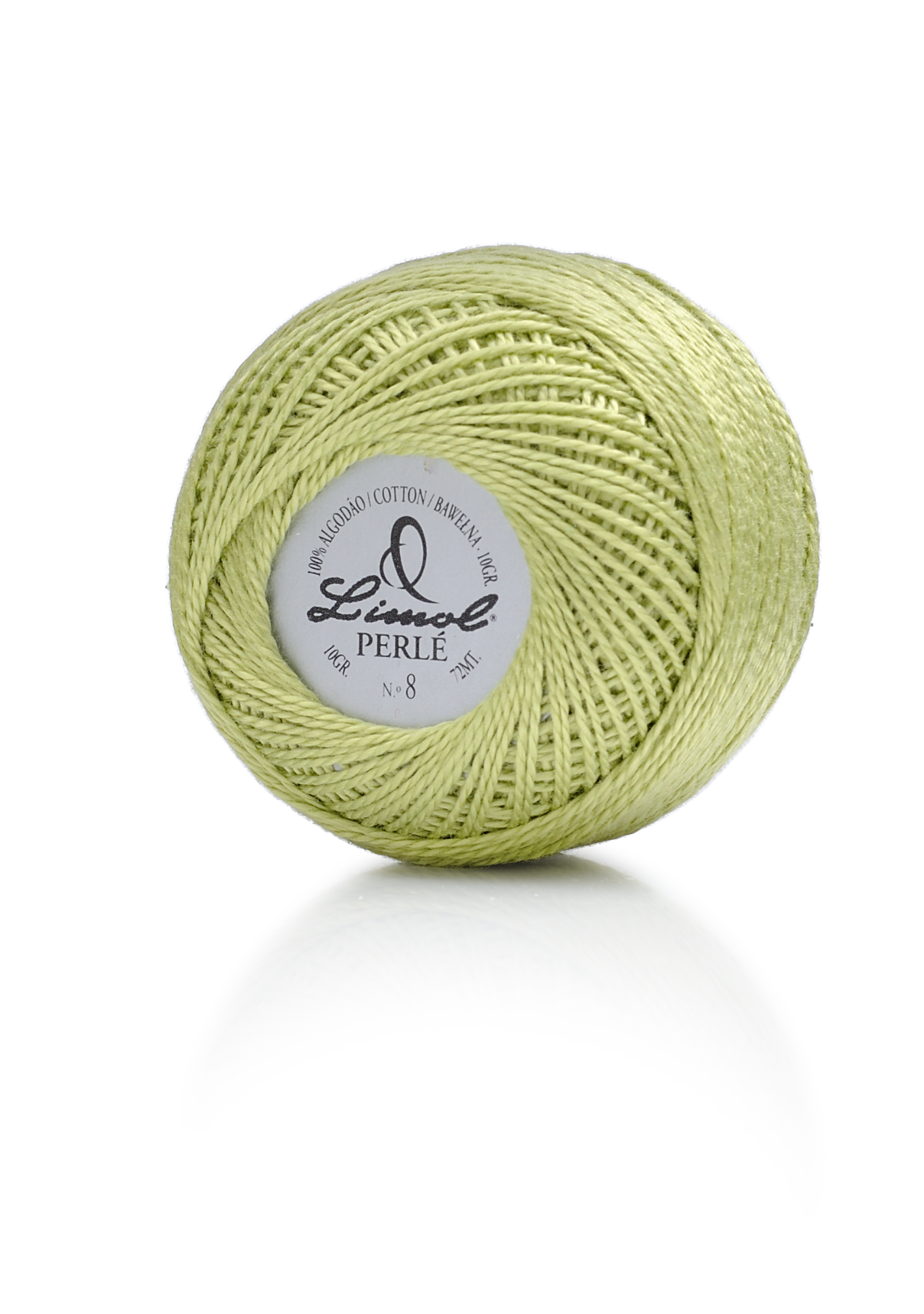 Novelo de linha Limol Perlé verde claro com etiqueta no centro