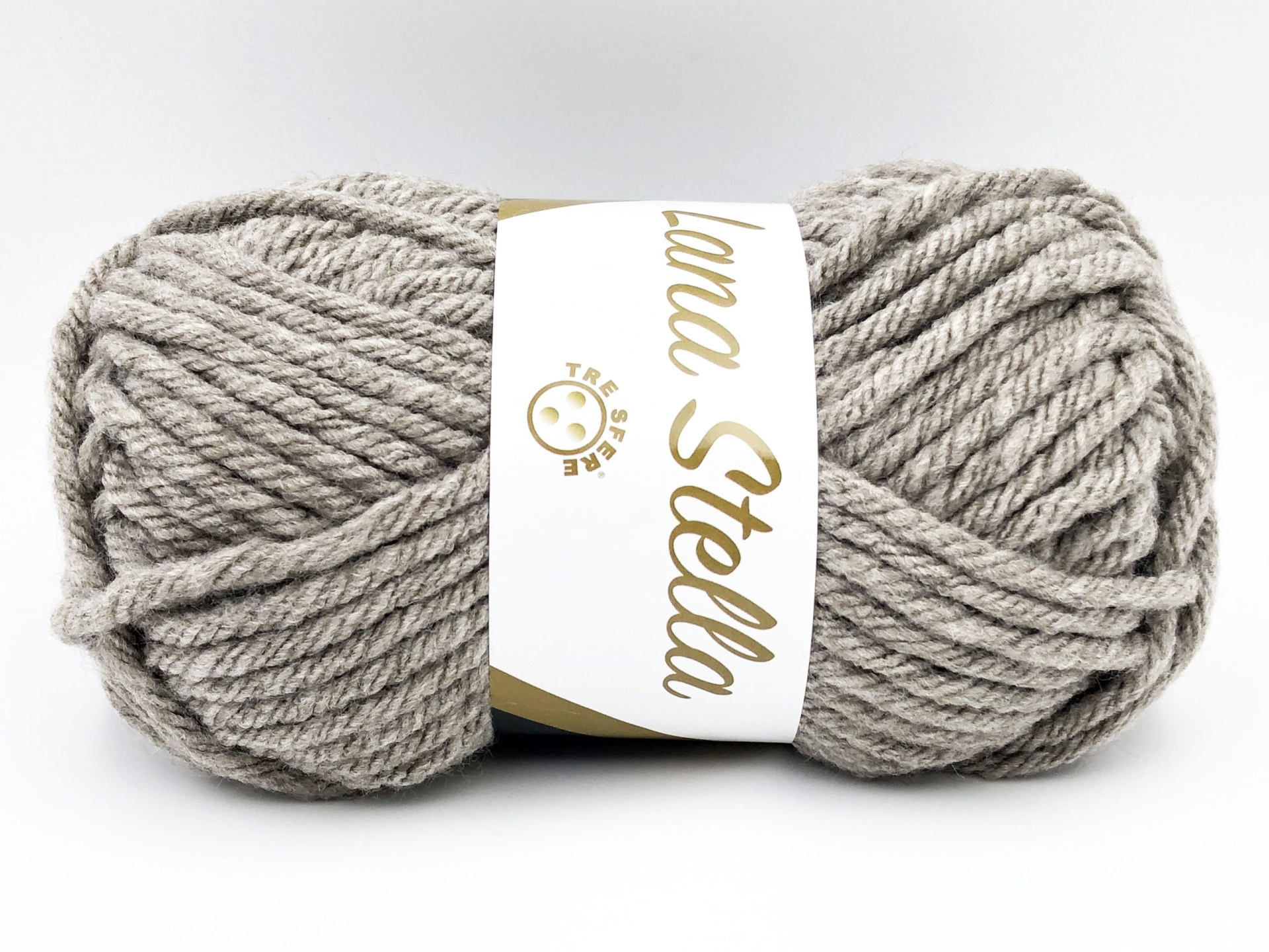 Novelo de lã cinzenta com etiqueta branca 'Lana Stella'