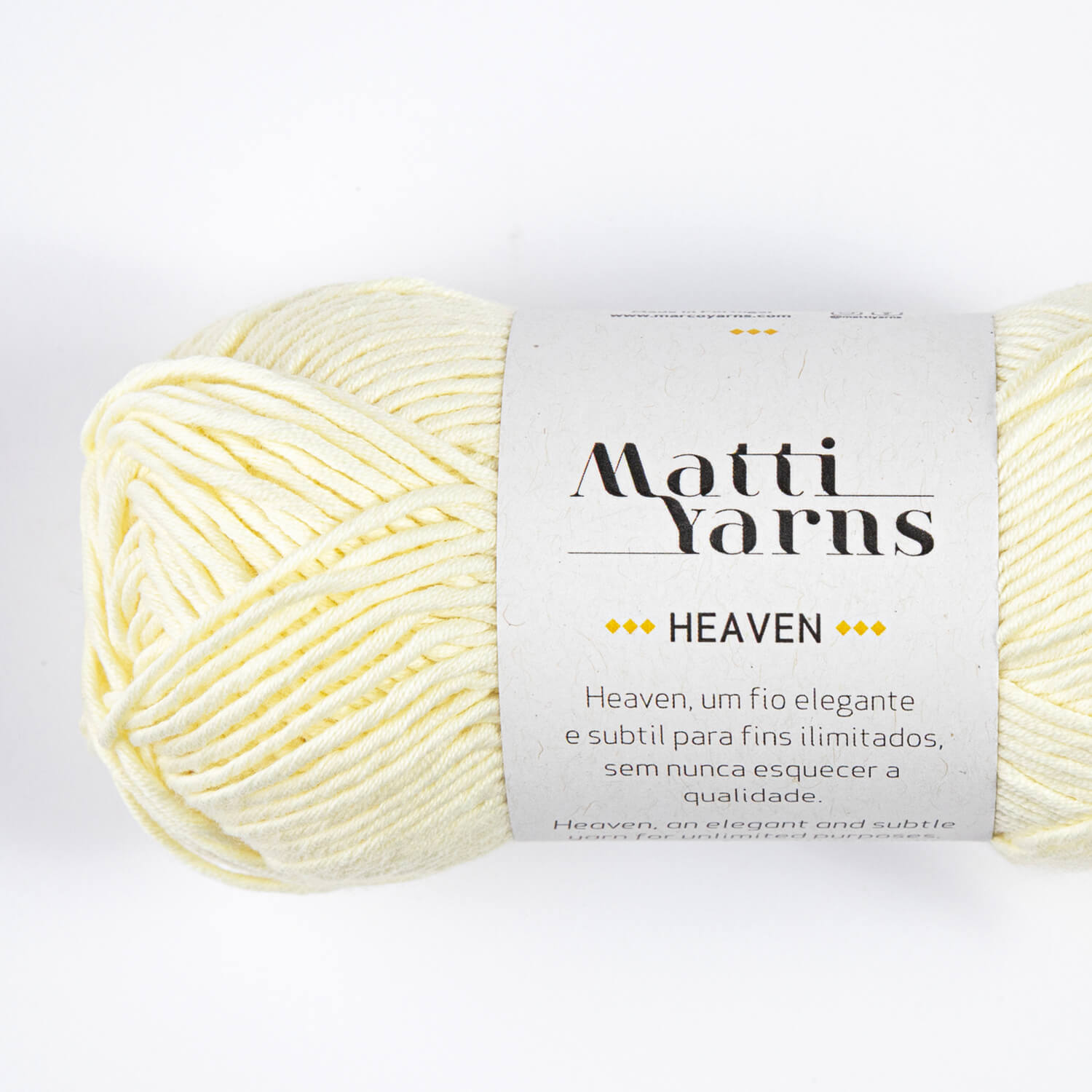 Novelo de lã creme Matti Yarns HEAVEN com etiqueta branca