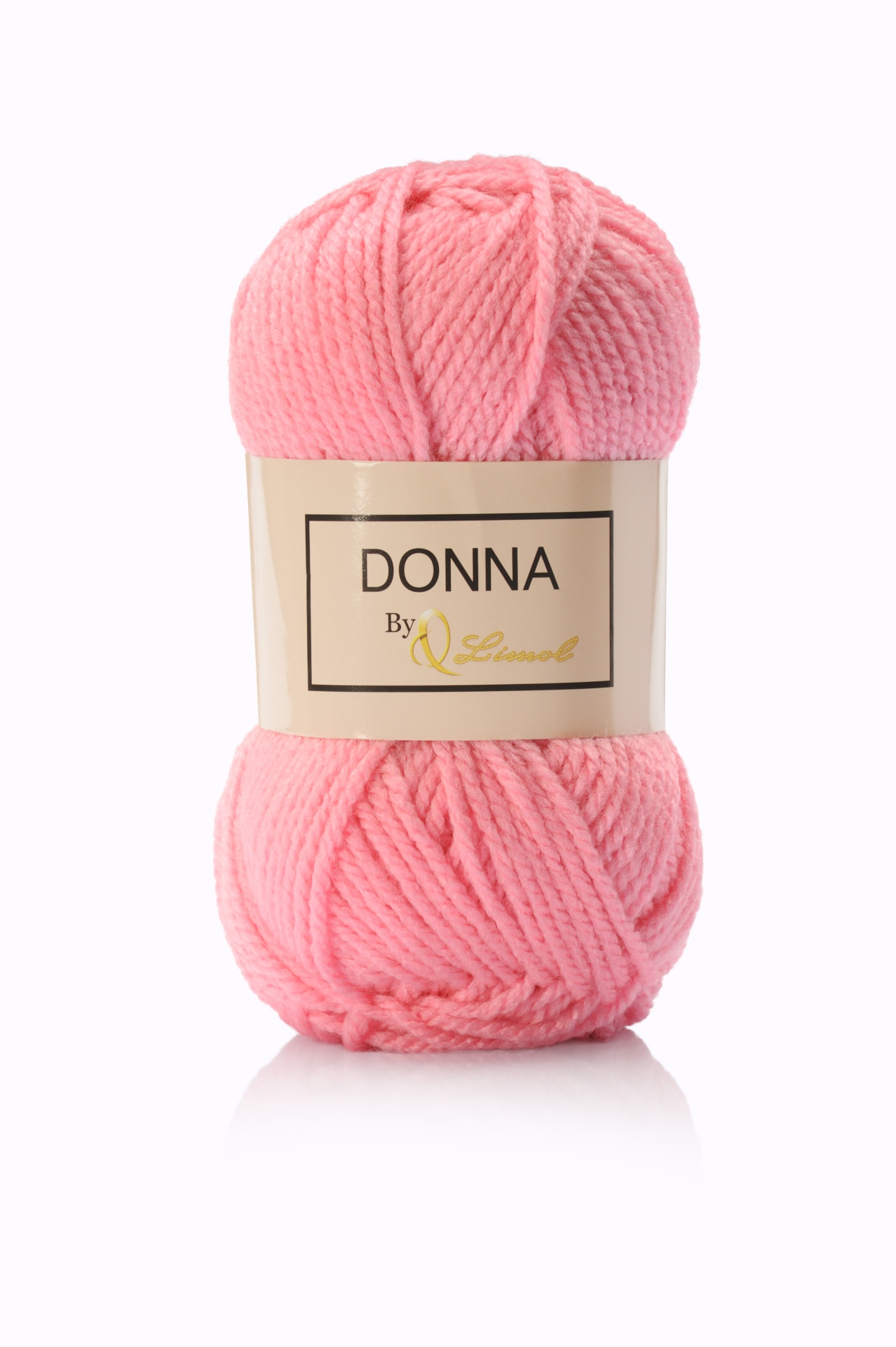 Novelo de lã rosa claro com etiqueta DONNA
