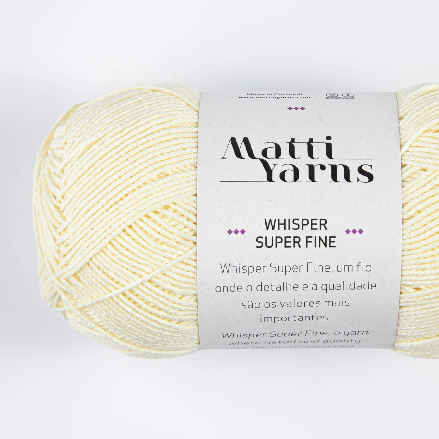 Novel de fio de lã Matti Yarns Whisper Super Fine cor creme com etiqueta branca