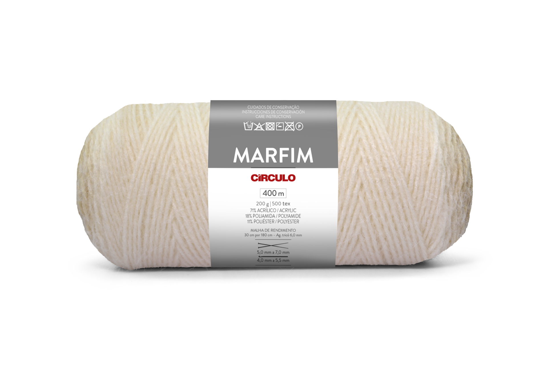 Novelo de fio cor marfim com etiqueta da marca Círculo