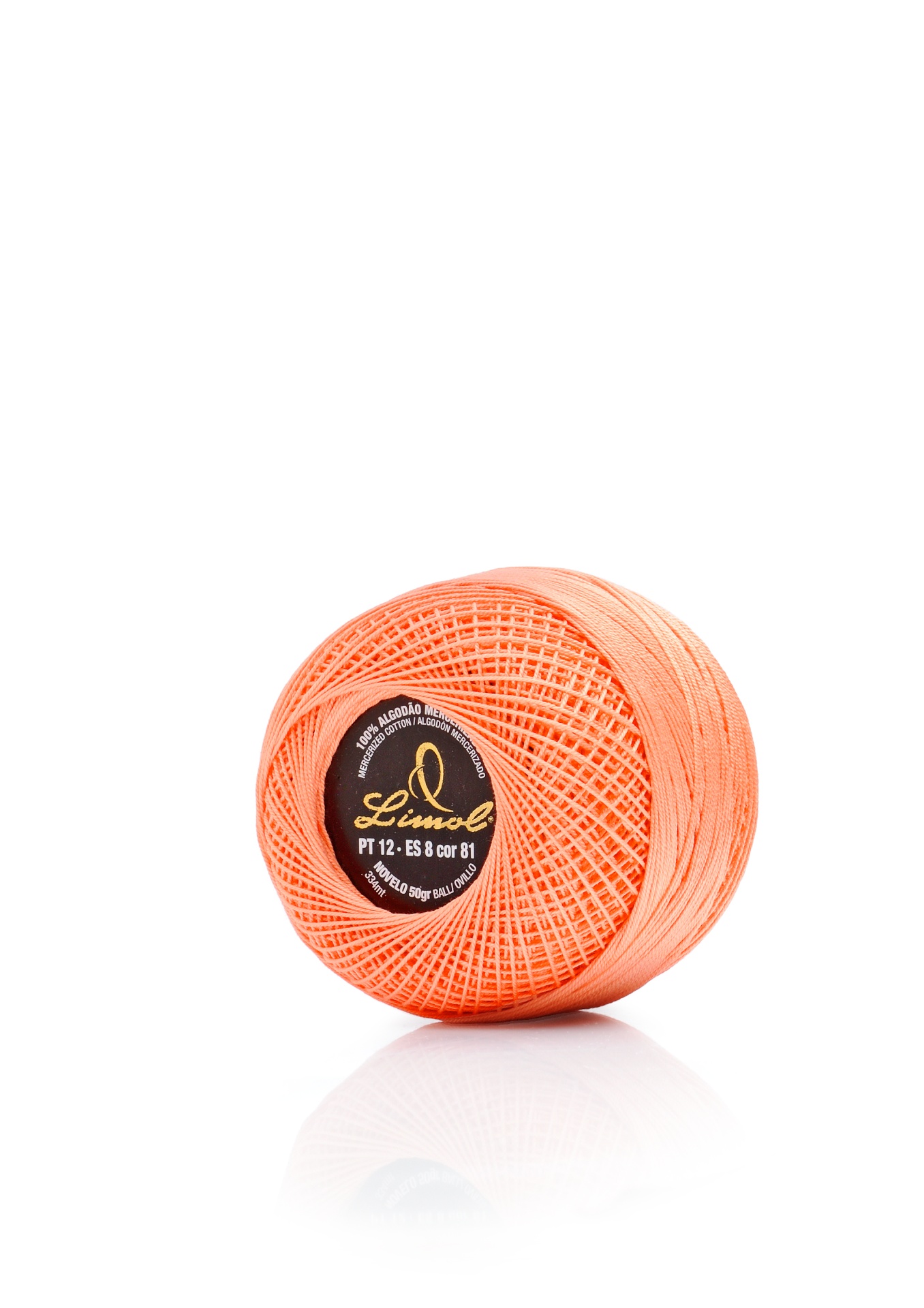 Rolo de linha cor de laranja com etiqueta preta e amarela