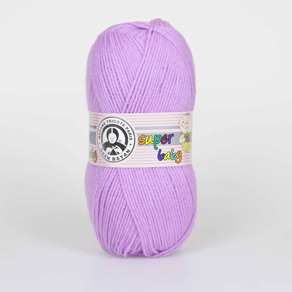 Novelo de lã lilás com rótulo 'super baby' e desenho de bebé