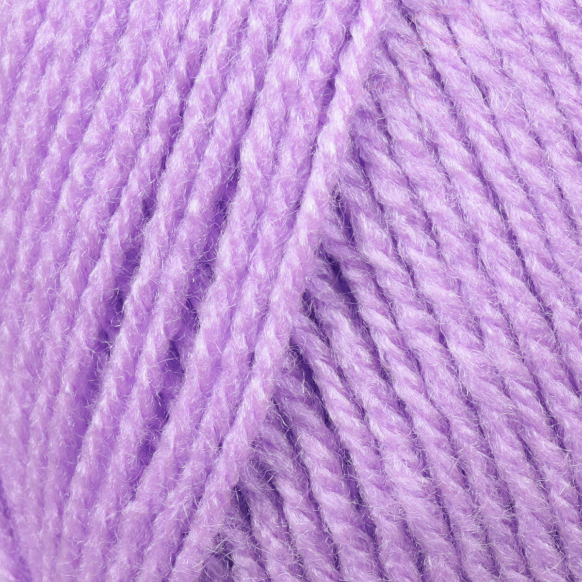 Novelo de lã lilás com textura felpuda