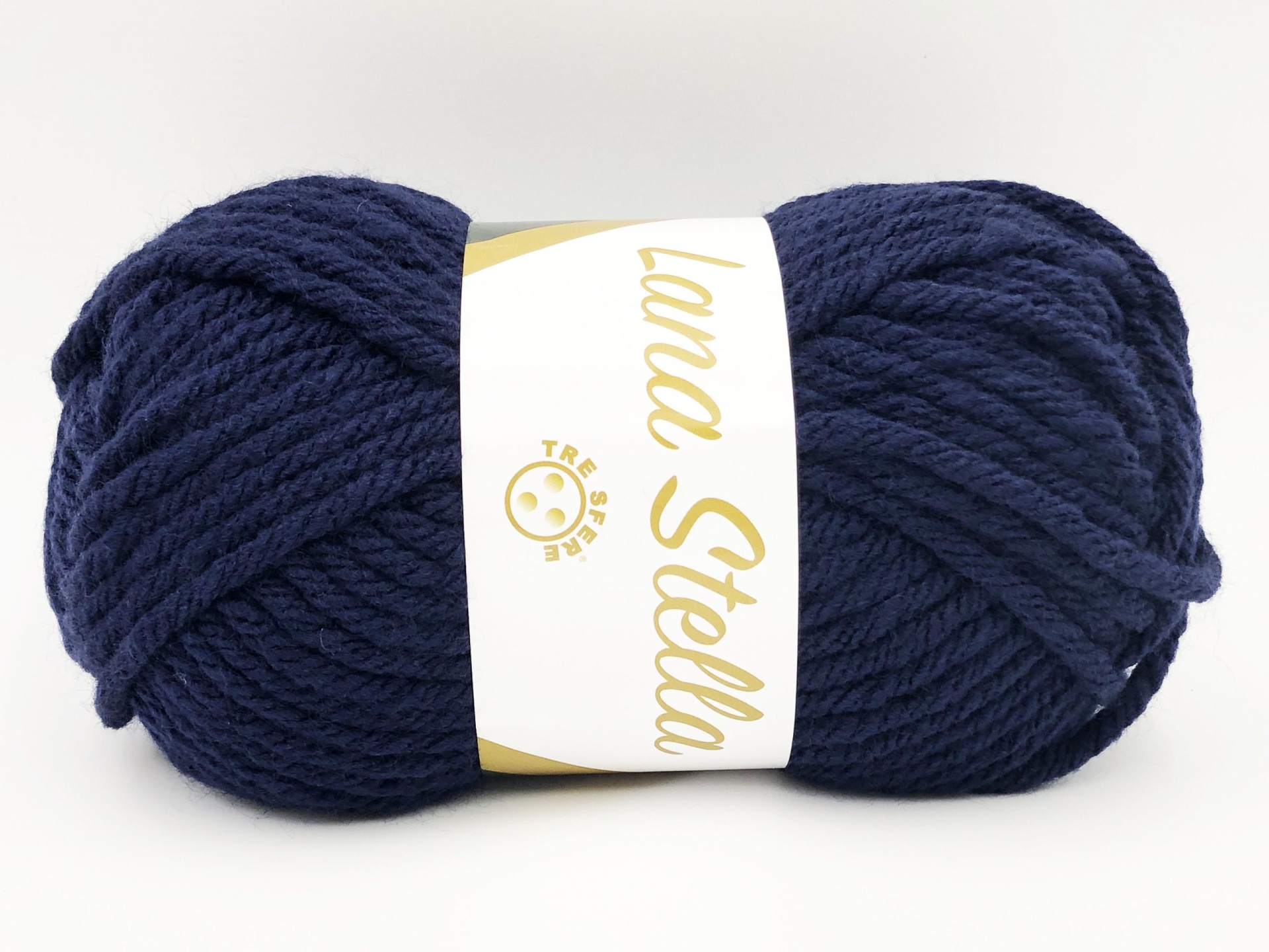 Novelo de lã azul escura com etiqueta branca Lana Stella