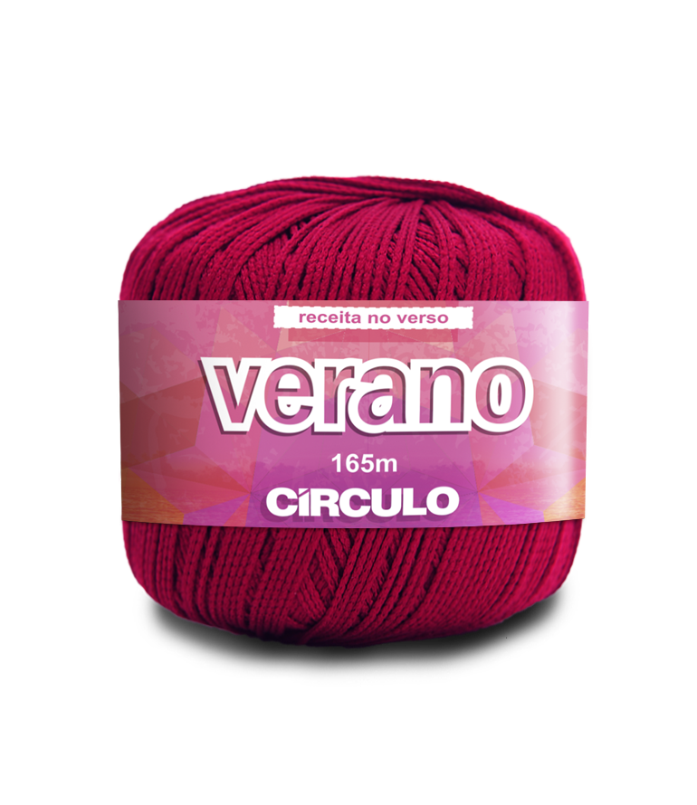 Novelo de fio vermelho vinho com etiqueta 'verano' e 'CIRCULO' sobre fundo preto