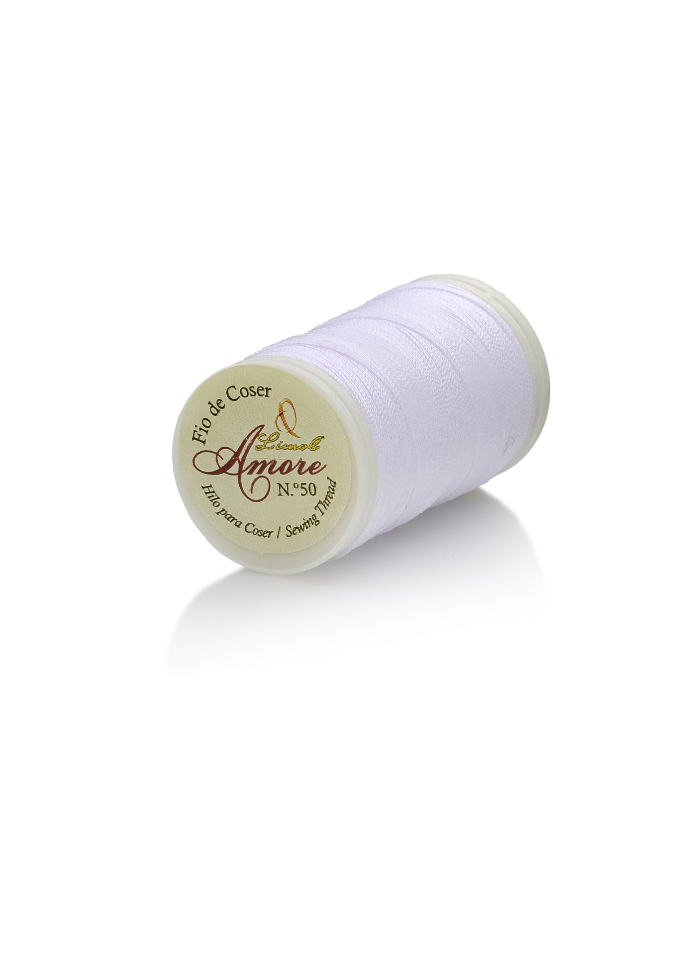 Carretel de fio de coser branco com rótulo Amore N 50