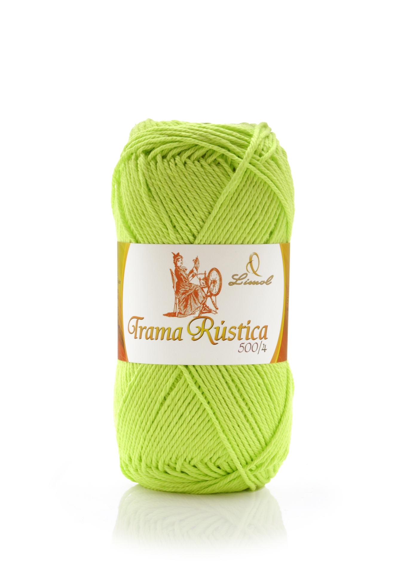 Novelo de lã verde claro com etiqueta branca e dourada