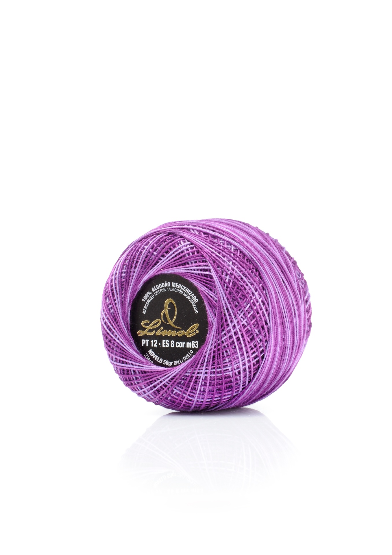 Rolo de linha de algodão mercerizado roxo lilás com rótulo preto e dourado
