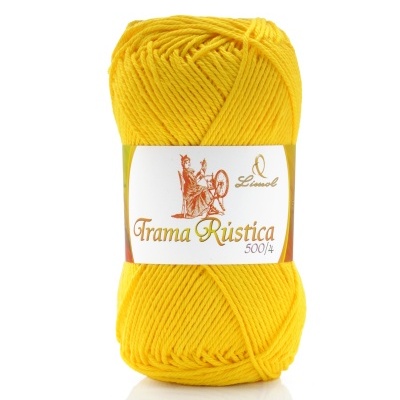 Novelo de lã amarelo com etiqueta branca e desenho castanho