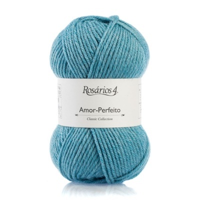 Meada de fio de lã azul com etiqueta Rosários 4 Amor-Perfeito