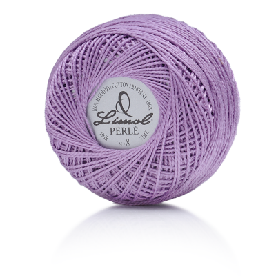 Novelo de linha lilás de algodão com etiqueta da marca Limol PERLÉ Nº8