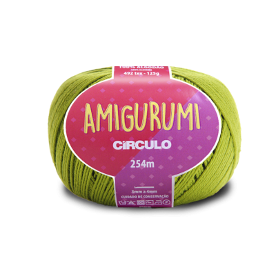 Novelo de fio verde Amigurumi Círculo com etiqueta rosa e roxa