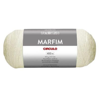 Novelo de lã marfim com embalagem que indica composição e comprimento