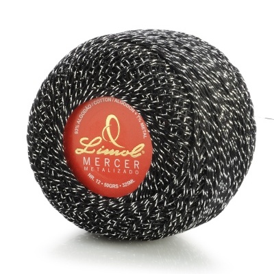 Novelo de fio mercerizado metálico preto com prata com etiqueta vermelha