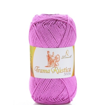 Novelo de fio rosa Trama Rústica 500/4 com etiqueta branca e amarela