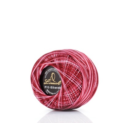 Rolo de linha vermelha com etiqueta preta e dourada