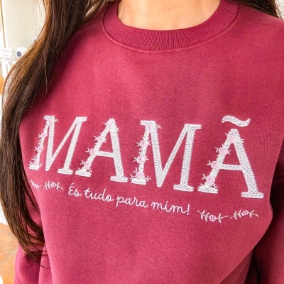 Sweatshirt bordô com texto bordado rústico e flores rosa