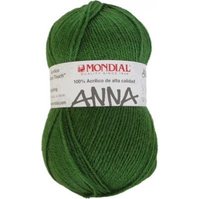 Novelo de fio de lã verde da marca MONDIAL com rótulo branco