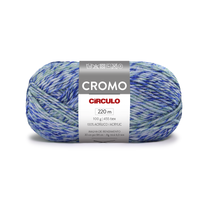 Novelo de fio multicolor azul, branco e lilás com etiqueta CROMO CÍRCULO