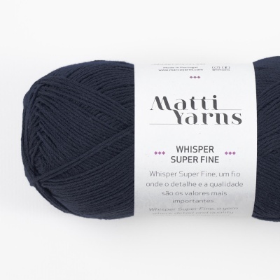 Novelo de fio Matti Yarus Whisper Super Fine azul escuro com etiqueta branca
